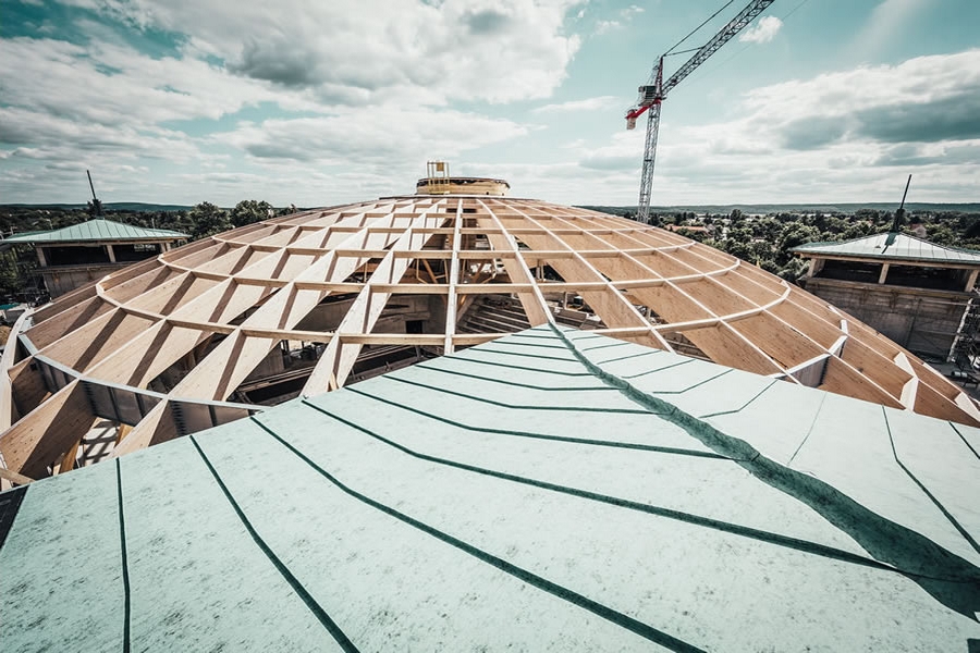 A new swimming stadium is being built in Gödöllő near Budapest, using Prefalz roof system