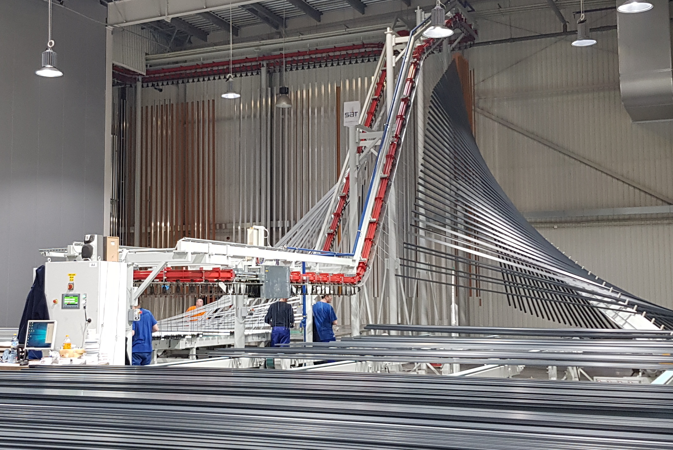 A doua instalatie de vopsire verticala cu particule de pulberi a fost instalata la fabrica Aliplast din Lublin, Polonia