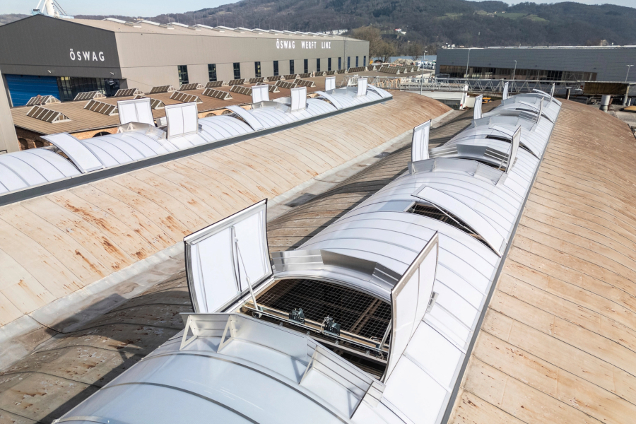 Solutia VELUX Commercial la cererea speciala a Österreichische Schiffswerften AG (ÖSWAG)